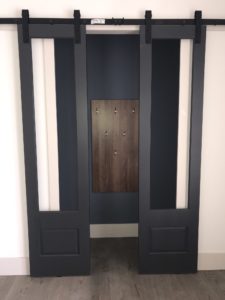 Custom Closet Color and Finishes